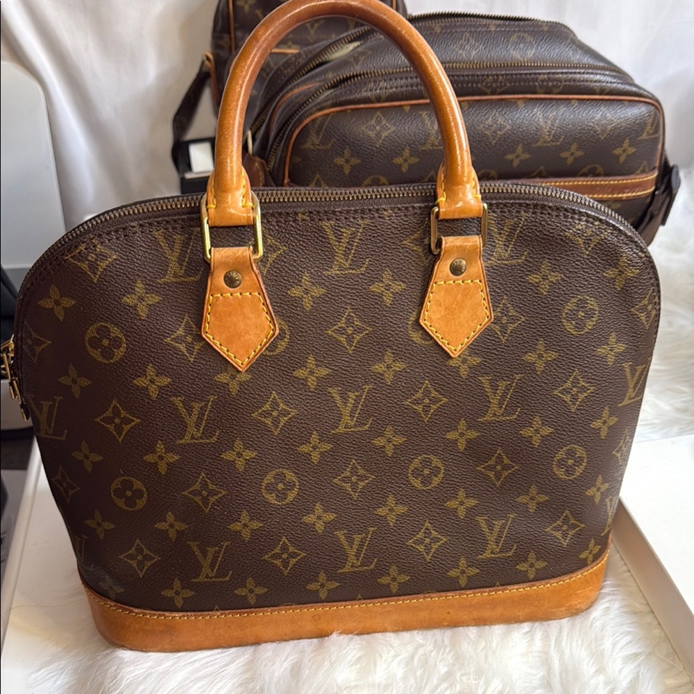Louis Vuitton Brown Monogram Handbag